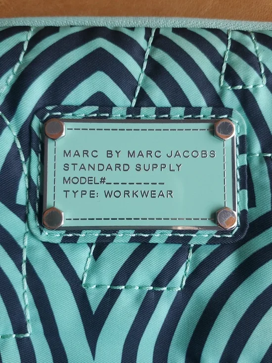 Marc by Marc Jacobs Teal and Black Geometric Quilted Tablet Pouch Bag - Picture 3 of 9